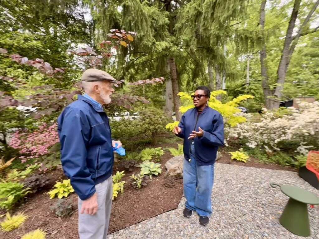 Design, Art + Fun: Hollin Hills Pulls Off Another Successful House & Garden Tour