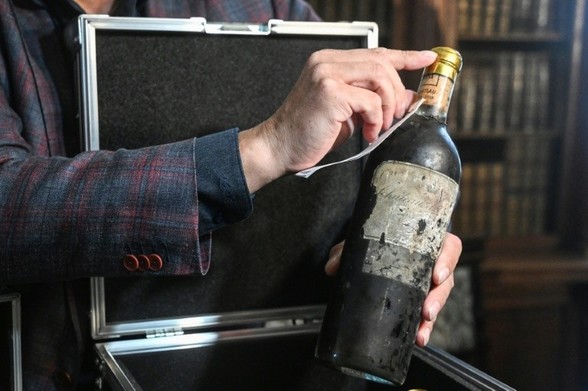 Posted media